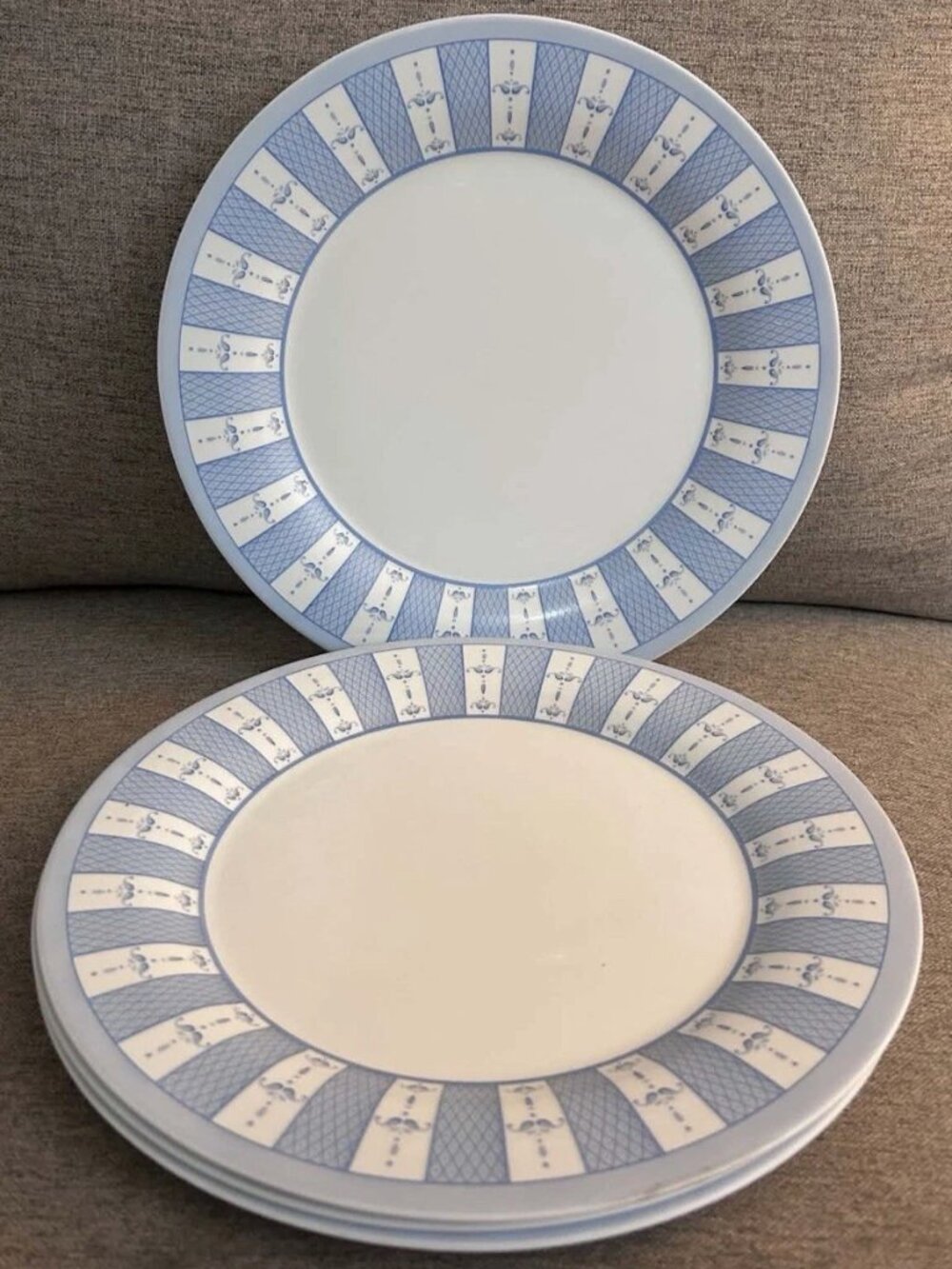 Martha Stewart Everyday Garden Trellis 10 3/4” Dinner Plates Set of 4